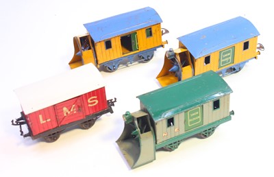Lot 140 - Four Hornby wagons: 1924-5 LMS Gunpowder,...