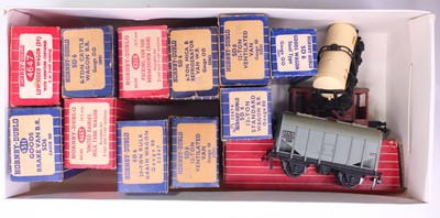 Lot 315 - Twelve boxed & two unboxed assorted...