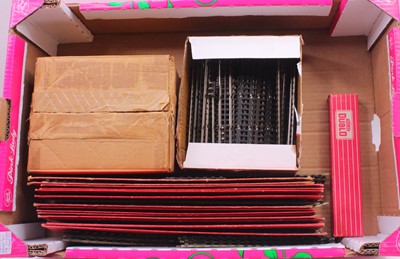 Lot 384 - Large quantity of Wrenn 2-rail, track: 8...