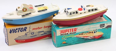 Lot 77 - Two Sutcliffe Model boats: ‘Victor’ motor...