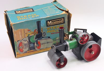 Lot 6 - Mamod SR1 Steam Roller, housed in the original...