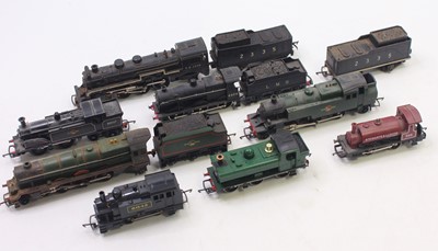 Lot 492 - Eight Triang 00 gauge locos to include a TC...