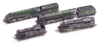 Lot 374 - Four Hornby Dublo unboxed locos to include an...