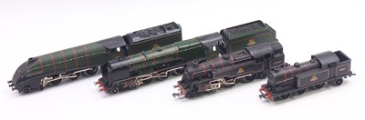 Lot 355 - Four Hornby Dublo unboxed locos to include an...