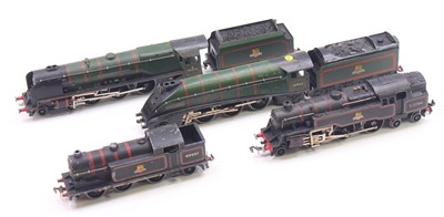 Lot 354 - Four Hornby Dublo unboxed locos to include an...