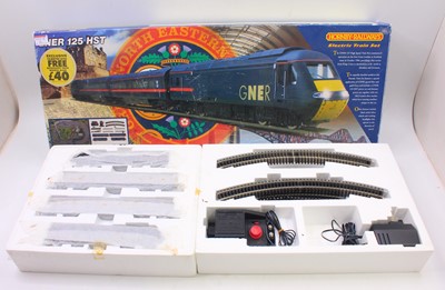 Lot 434 - Hornby 00 gauge GNER 125 HST set, comprising a...