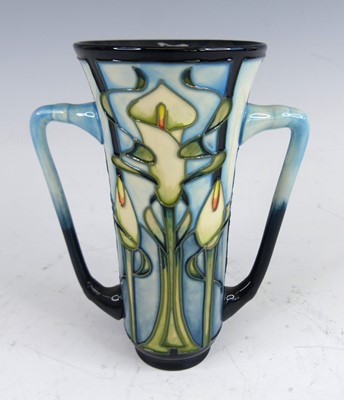 Lot 40 - A contemporary Moorcroft Calla Lily pattern...