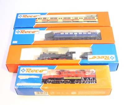 Lot 553 - Four HO gauge Roco locos to include an OBB 657...