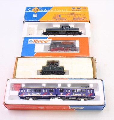 Lot 542 - Four HO gauge Roco locos to include a BR290...