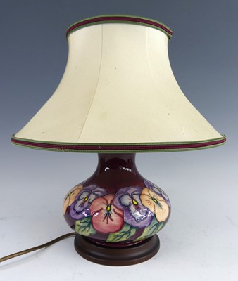 Lot 45 - A contemporary Moorcroft Pansy pattern pottery...