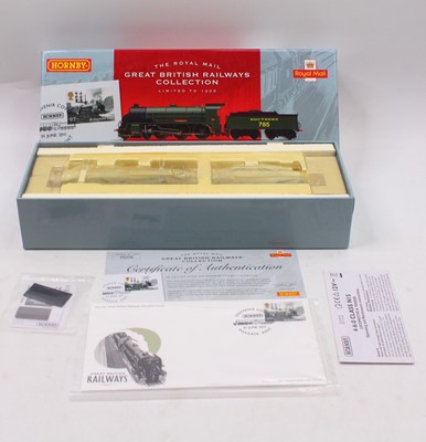 Lot 410 - Hornby 00 gauge Royal Mail limited edition...