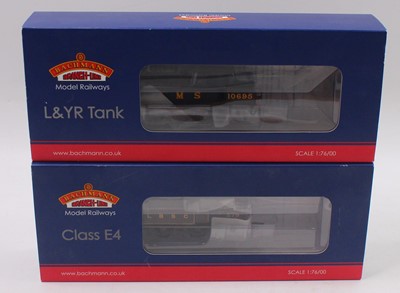 Lot 398 - Two Bachmann 00 gauge locos to include a Class...