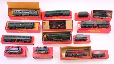 Lot 499 - One tray containing 9 Triang and Triang Hornby...