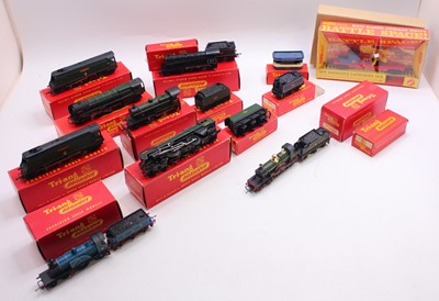 Lot 500 - Eight Triang and Triang Hornby 00 gauge locos...