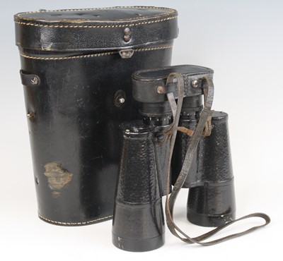Lot 3117 - A pair of German Third Reich Kriegsmarine...