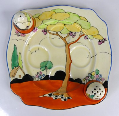 Lot 17 - A 1930s Clarice Cliff Tulips pattern pottery...