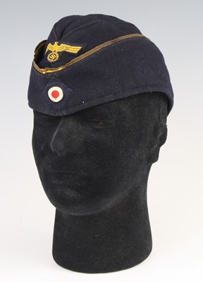 Lot 3127 - A German Third Reich Kriegsmarine side cap, in...
