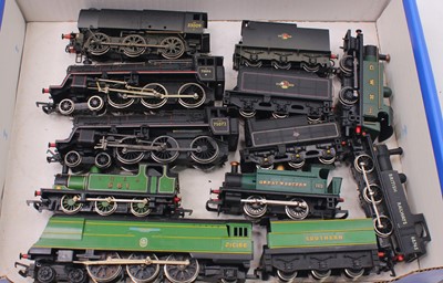Lot 453 - One tray containing eight 00 gauge unboxed...