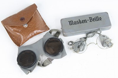 Lot 3142 - A pair of German Third Reich sun protection...