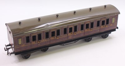 Lot 108 - Bassett-Lowke Gauge 1 corridor coach GWR...