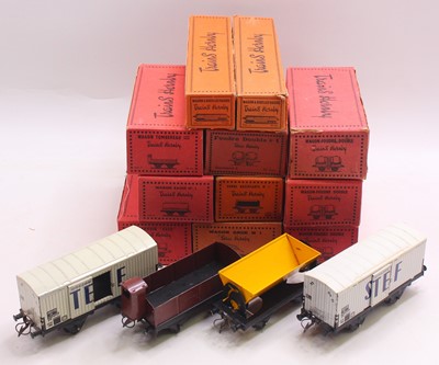 Lot 148 - Twelve boxed & 4 un-boxed French ‘Trains...