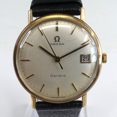 Lot 2143 - A gent's Omega Geneve 9ct gold cased manual...