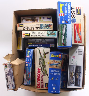 Lot 751 - One box containing 15 various Revell plastic...