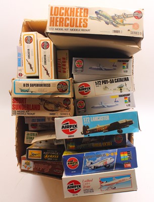 Lot 755 - One box containing 19 Airfix aircraft kits to...