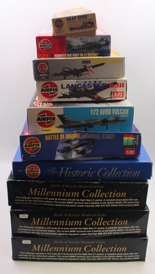 Lot 758 - Various plastic aircraft kits to include a...