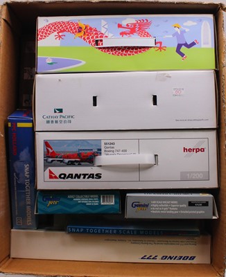 Lot 765 - One box of 12 various modern issue diecast...