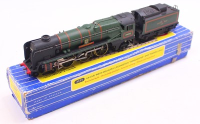 Lot 277 - Hornby Dublo 3235 rail 4-6-2 SR West Country...