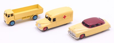 Lot 1247 - Dinky Toys group of 3 loose diecasts to...