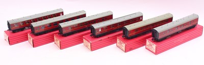 Lot 329 - Six Hornby Dublo 2 rail BR coaches, to include...