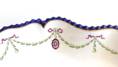 Lot 2078 - A Royal Worcester porcelain part dinner...
