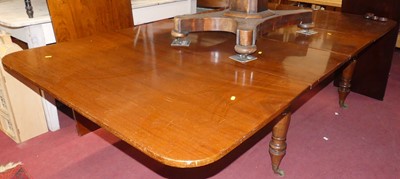 Lot 1292 - A Victorian mahogany round cornered extending...