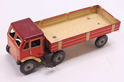 Lot 1843 - A Mettoy 1950s small scale articulated tractor...