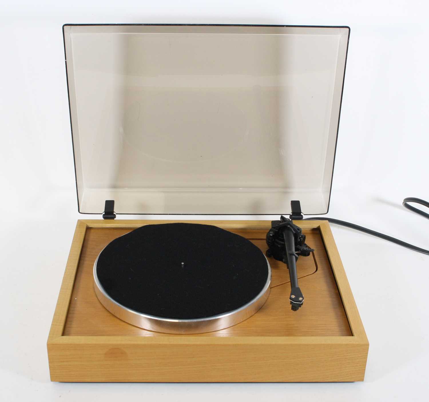 Lot 1438 - A Roksan Xerxes turntable, with SME series V...