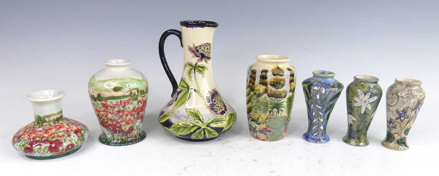 Lot 58 - A collection of seven various Cobridge...