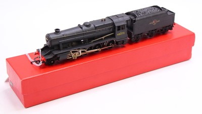 Lot 427 - W2224 Wrenn 00 gauge 2-8-0 loco & tender 8F BR...