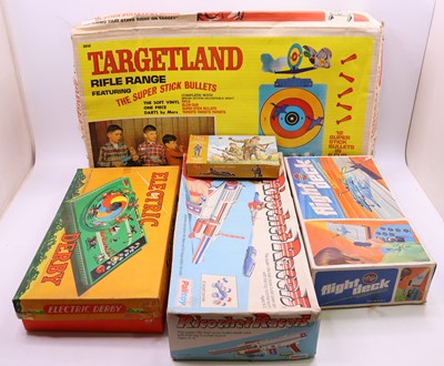 Lot 1901 - a collection of various interactive sets and...