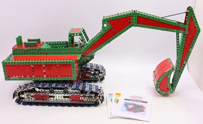 Lot 2089 - A large made-up model of a Meccano tracked...
