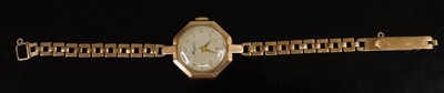 Lot 292 - A lady's vintage Mappin 9ct gold cased manual...