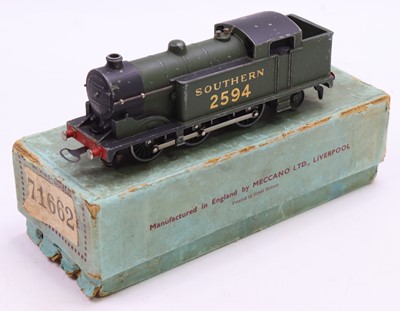 Lot 405 - Hornby Dublo pre war Southern 0-6-2 EDG7...