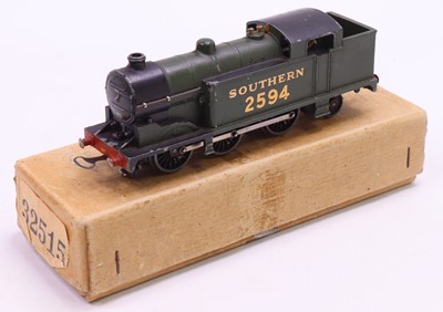 Lot 404 - Hornby Dublo pre-war Southern 0-6-2T tank loco,...