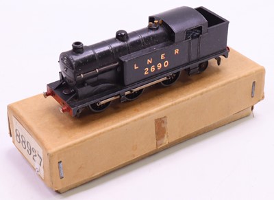 Lot 406 - Hornby Dublo pre war EDL7 0-6-2T loco in LNER...