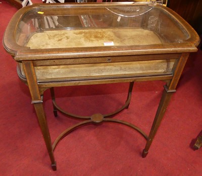 Lot 1309 - An Edwardian mahogany and satinwood inlaid...