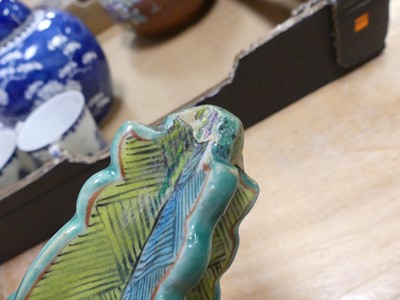 Lot 59 - A collection of Chinese ceramics to include...