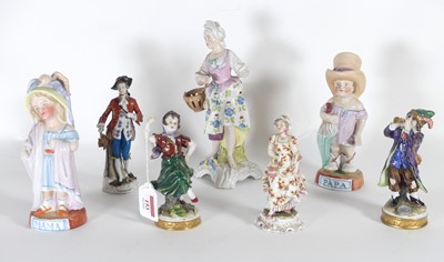 Lot 153 - A pair of Volkstedt porcelain figures of a...