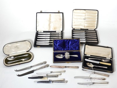 Lot 243 - A George V silver two-piece christening set,...