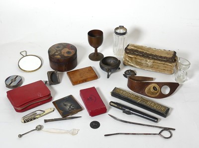 Lot 250 - A collection of miscellaneous items to include...